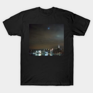 Manhattan sous la lune T-Shirt